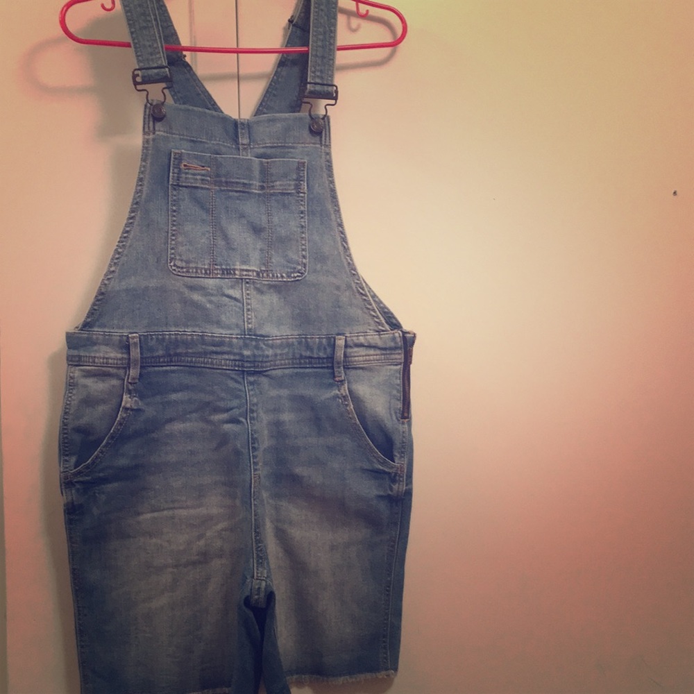 Gap overalls